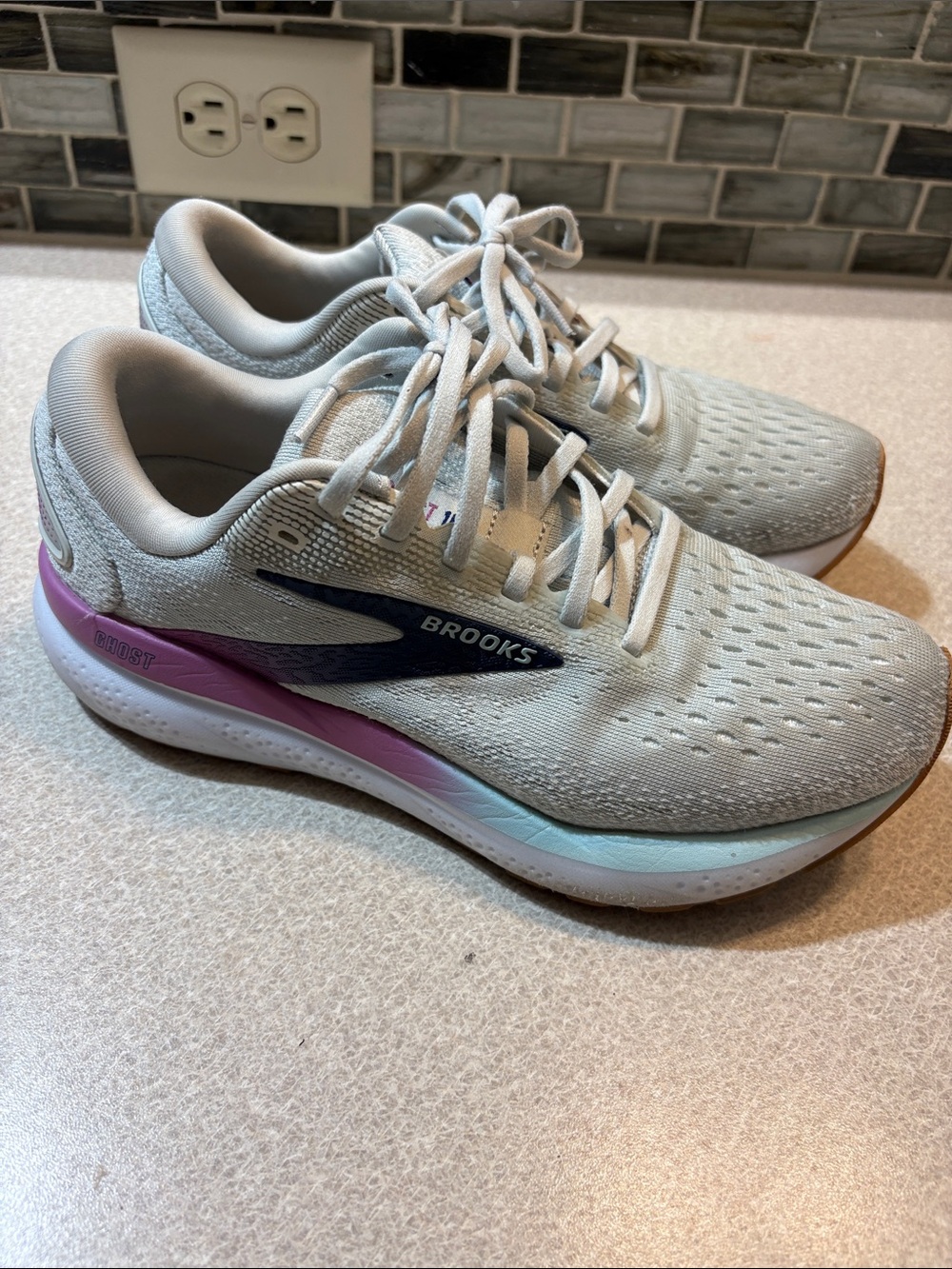 Brooks Women's ghost 16 Athletic Shoes - Light Gray with Pink and Blue Accents